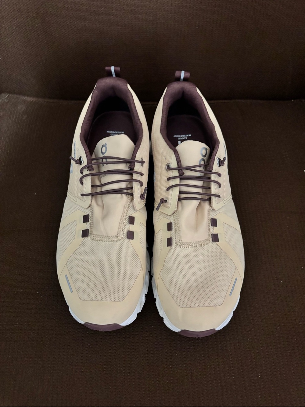 On Running Men's Sneakers in Sand with Chestnut Accents